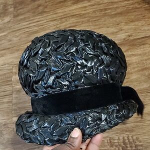 Miss EILEEN Black Textured VINTAGE STRAW HAT